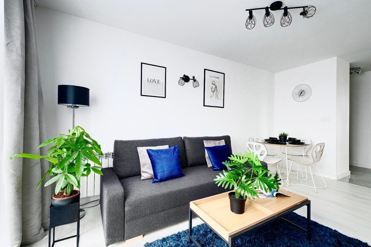Apartamento Warsaw Inside Solec With Private Parking Exterior foto